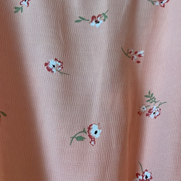 Love Tree - NWT Papaya Flutter Sleeve Crop Top - Picture 3 of 6